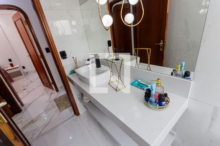 Casa à venda com 340m², 5 quartos e 6 vagasBanheiro