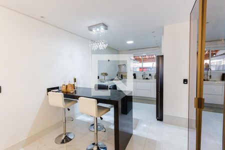 Casa à venda com 340m², 5 quartos e 6 vagasCozinha