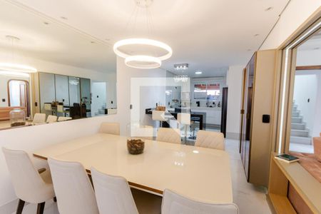 Casa à venda com 340m², 5 quartos e 6 vagasSala de Jantar