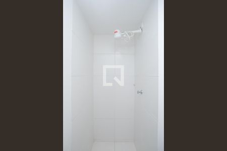 Apartamento à venda com 44m², 2 quartos e 1 vaga Apartamento à venda com 44m², 2 quartos e 1 vagaBanheiro