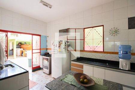 Casa à venda com 405m², 5 quartos e 4 vagasCozinha