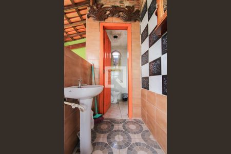 Casa à venda com 405m², 5 quartos e 4 vagasBanheiro da Suíte 2