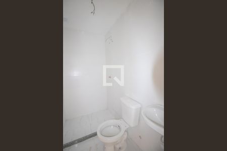 Banheiro de apartamento para alugar com 1 quarto, 32m² em Trindade, São Gonçalo