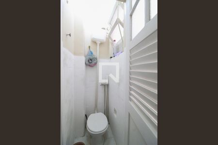 Apartamento para alugar com 50m², 1 quarto e sem vagaBanheiro da Área de serviço