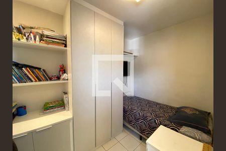 Apartamento à venda com 190m², 4 quartos e 2 vagas Apartamento à venda com 190m², 4 quartos e 2 vagasQuarto de Serviço
