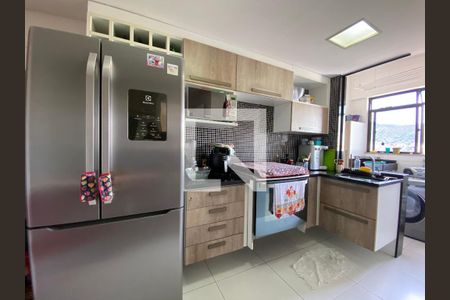 Apartamento à venda com 190m², 4 quartos e 2 vagas Apartamento à venda com 190m², 4 quartos e 2 vagasCozinha e Área de Serviço