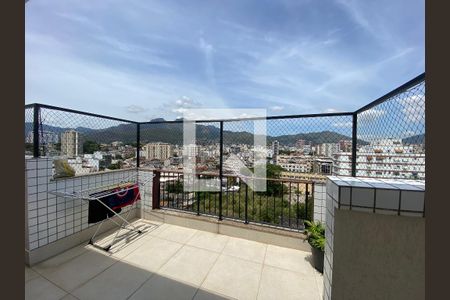 Apartamento à venda com 190m², 4 quartos e 2 vagas Apartamento à venda com 190m², 4 quartos e 2 vagasCobertura