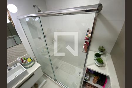 Apartamento à venda com 190m², 4 quartos e 2 vagas Apartamento à venda com 190m², 4 quartos e 2 vagasBanheiro do Quarto 1