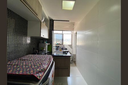 Apartamento à venda com 190m², 4 quartos e 2 vagas Apartamento à venda com 190m², 4 quartos e 2 vagasCozinha e Área de Serviço
