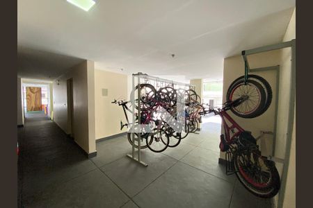 Apartamento à venda com 190m², 4 quartos e 2 vagas Apartamento à venda com 190m², 4 quartos e 2 vagasBicicletário