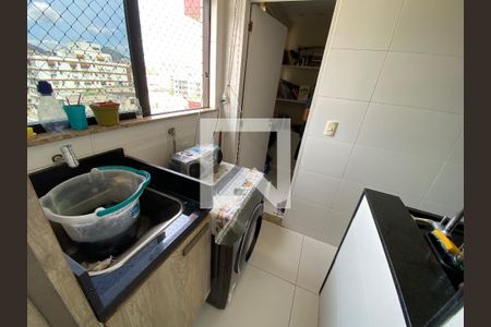 Apartamento à venda com 190m², 4 quartos e 2 vagas Apartamento à venda com 190m², 4 quartos e 2 vagasÁrea de Serviço