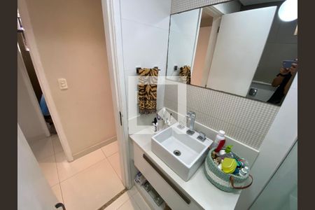 Apartamento à venda com 190m², 4 quartos e 2 vagas Apartamento à venda com 190m², 4 quartos e 2 vagasBanheiro do Quarto 1