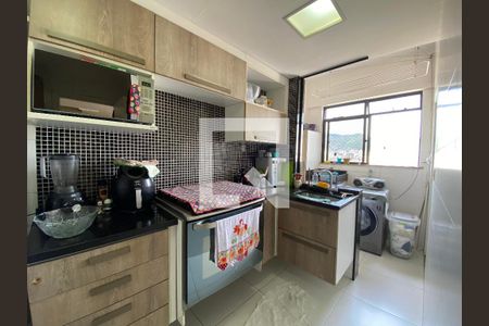 Apartamento à venda com 190m², 4 quartos e 2 vagas Apartamento à venda com 190m², 4 quartos e 2 vagasCozinha e Área de Serviço