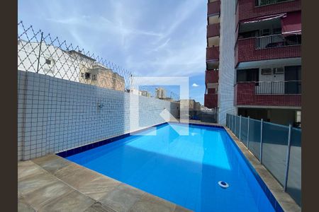 Apartamento à venda com 190m², 4 quartos e 2 vagas Apartamento à venda com 190m², 4 quartos e 2 vagasÁrea comum - Piscina
