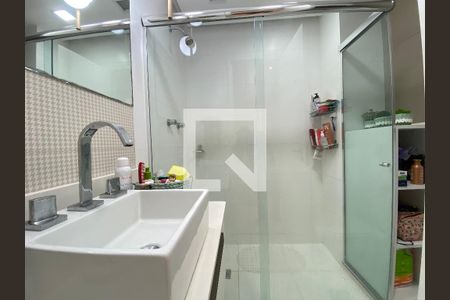 Apartamento à venda com 190m², 4 quartos e 2 vagas Apartamento à venda com 190m², 4 quartos e 2 vagasBanheiro do Quarto 1