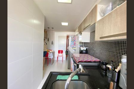 Apartamento à venda com 190m², 4 quartos e 2 vagas Apartamento à venda com 190m², 4 quartos e 2 vagasCozinha e Área de Serviço