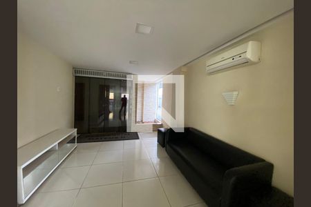 Apartamento à venda com 190m², 4 quartos e 2 vagas Apartamento à venda com 190m², 4 quartos e 2 vagasÁrea comum - Salão de festas
