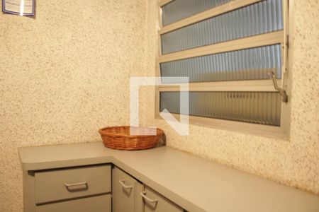 Casa à venda com 182m², 3 quartos e 2 vagasQuarto de Serviço