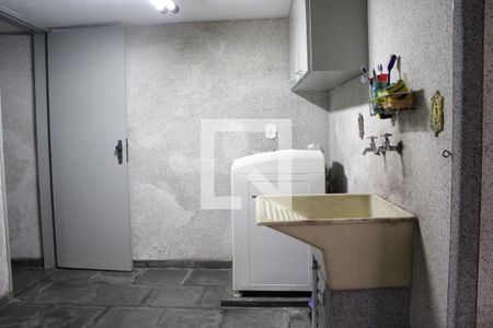 Casa à venda com 182m², 3 quartos e 2 vagasÁrea de Serviço