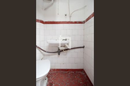 Casa à venda com 250m², 2 quartos e 4 vagasBanheiro de serviço