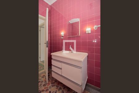 Casa à venda com 250m², 2 quartos e 4 vagasBanheiro