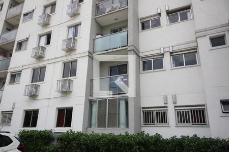 Apartamento para alugar com 50m², 2 quartos e 1 vagaFachada com Placa de Anúncio Quinto Andar