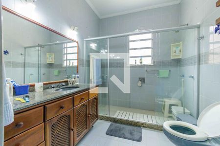 Casa de condomínio à venda com 335m², 5 quartos e 5 vagasBanheiro da Suíte 1