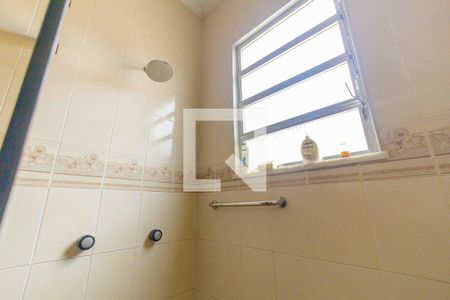 Casa de condomínio à venda com 335m², 5 quartos e 5 vagasBanheiro Social