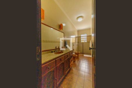 Casa de condomínio à venda com 335m², 5 quartos e 5 vagasBanheiro Social