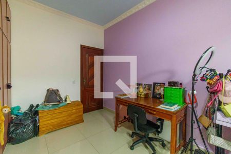 Casa de condomínio à venda com 335m², 5 quartos e 5 vagasQuarto 2