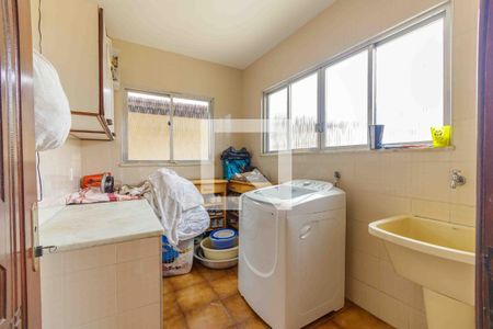 Casa de condomínio à venda com 335m², 5 quartos e 5 vagasÁrea de Serviço