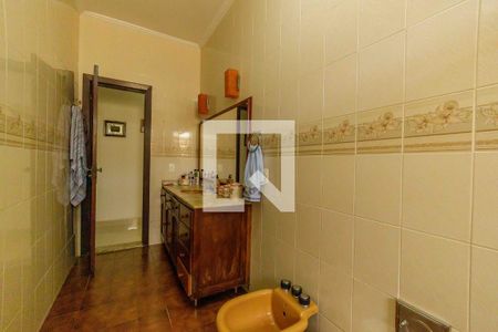 Casa de condomínio à venda com 335m², 5 quartos e 5 vagasBanheiro Social