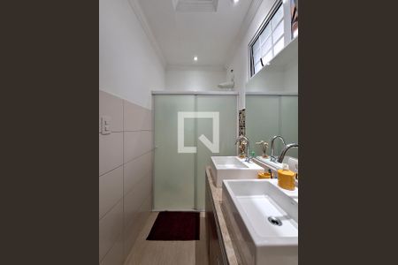 Banheiro de casa à venda com 2 quartos, 230m² em Jardim São Paulo, São Paulo