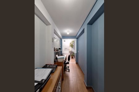 Casa à venda com 230m², 2 quartos e 2 vagasEscritório