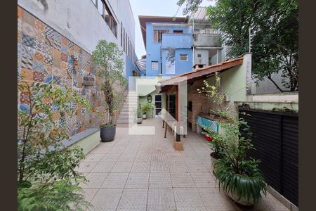 Casa à venda com 230m², 2 quartos e 2 vagasQuintal