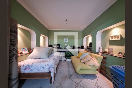 Casa à venda com 230m², 2 quartos e 2 vagasEdícula