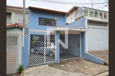 Casa à venda com 230m², 2 quartos e 2 vagasFachada