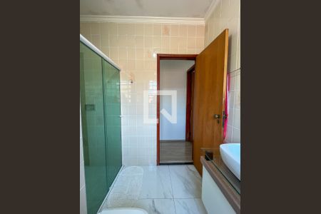 Casa à venda com 359m², 4 quartos e 5 vagasBanheiro 2