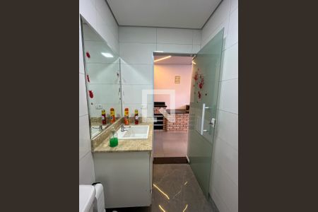 Casa à venda com 359m², 4 quartos e 5 vagasBanheiro 3