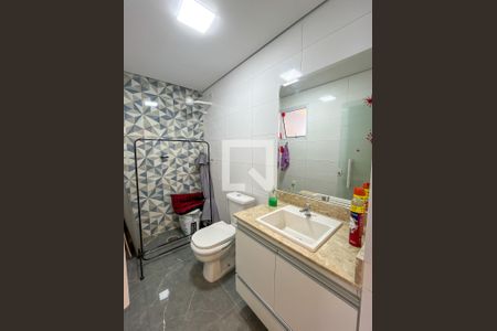 Casa à venda com 359m², 4 quartos e 5 vagasBanheiro 3