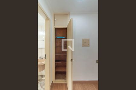 Apartamento para alugar com 40m², 1 quarto e 1 vaga Apartamento para alugar com 40m², 1 quarto e 1 vagaBanheiro - Ármario