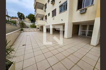 Apartamento à venda com 75m², 2 quartos e 1 vagaÁrea comum - Playground
