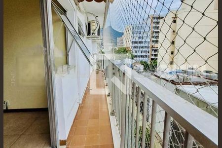 Apartamento à venda com 99m², 2 quartos e 1 vaga