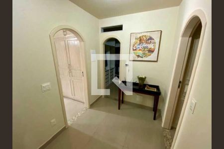 Casa à venda com 288m², 4 quartos e 2 vagas