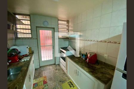 Casa à venda com 288m², 4 quartos e 2 vagas