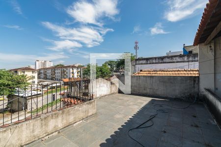 Casa à venda com 134m², 3 quartos e sem vaga Casa à venda com 134m², 3 quartos e sem vagaTerraço