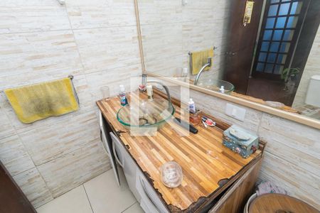 Casa à venda com 134m², 3 quartos e sem vaga Casa à venda com 134m², 3 quartos e sem vagaBanheiro