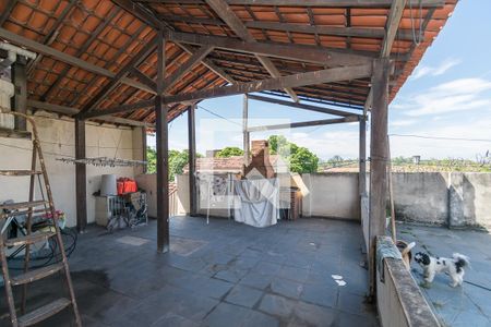 Casa à venda com 134m², 3 quartos e sem vaga Casa à venda com 134m², 3 quartos e sem vagaTerraço