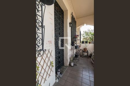 Casa à venda com 134m², 3 quartos e sem vaga Casa à venda com 134m², 3 quartos e sem vagaVaranda