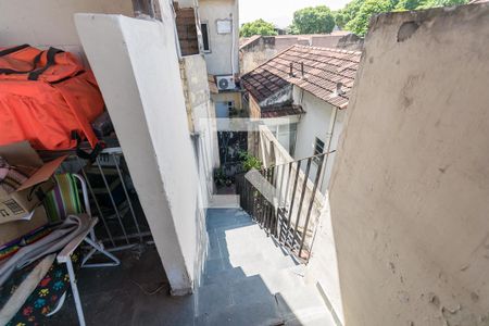 Casa à venda com 134m², 3 quartos e sem vaga Casa à venda com 134m², 3 quartos e sem vagaTerraço - Escada de acesso